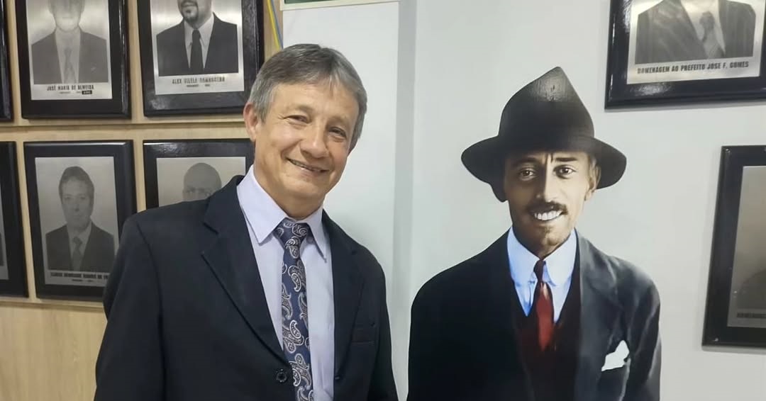 Niltinho Amaral é convocado e substitui Thailândia Leite durante afastamento na Câmara de Santos Dumont